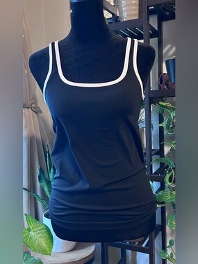 Athleta Classic Black Tank Top with White Trim - Women